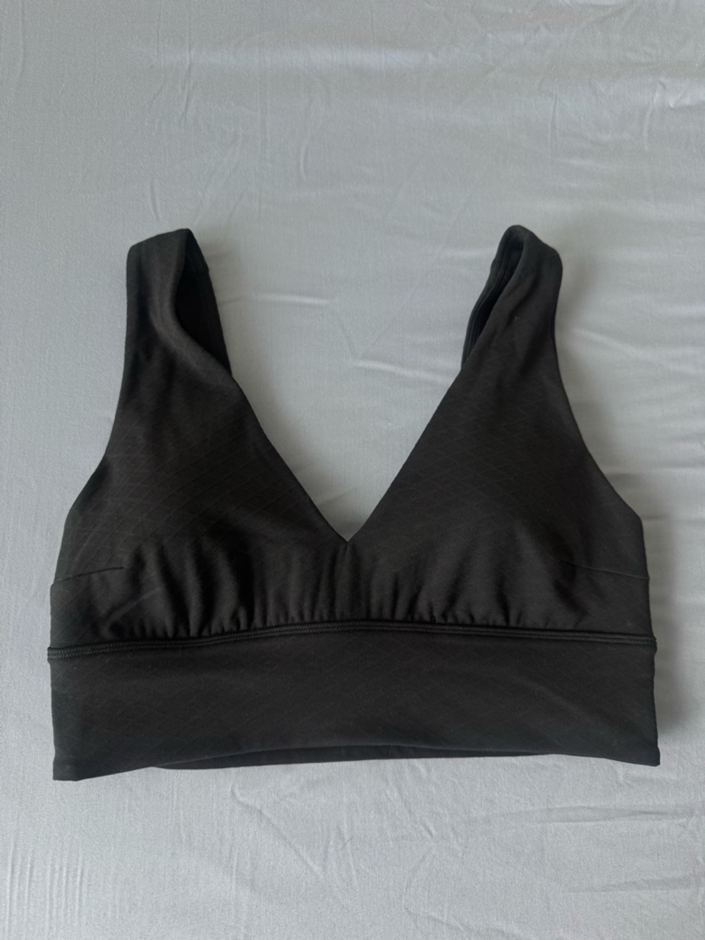 Lululemon Black V-Neck Align Bra - Diamond Print